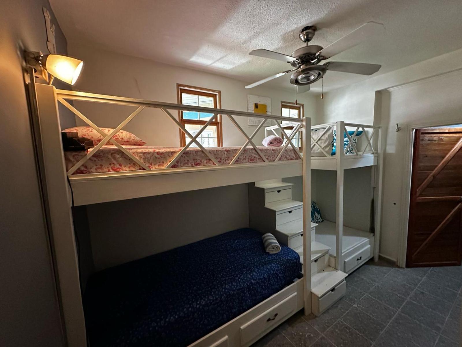 Cozy Townhouse & Terrace/Pool Apartment La Ceiba Bilik gambar
